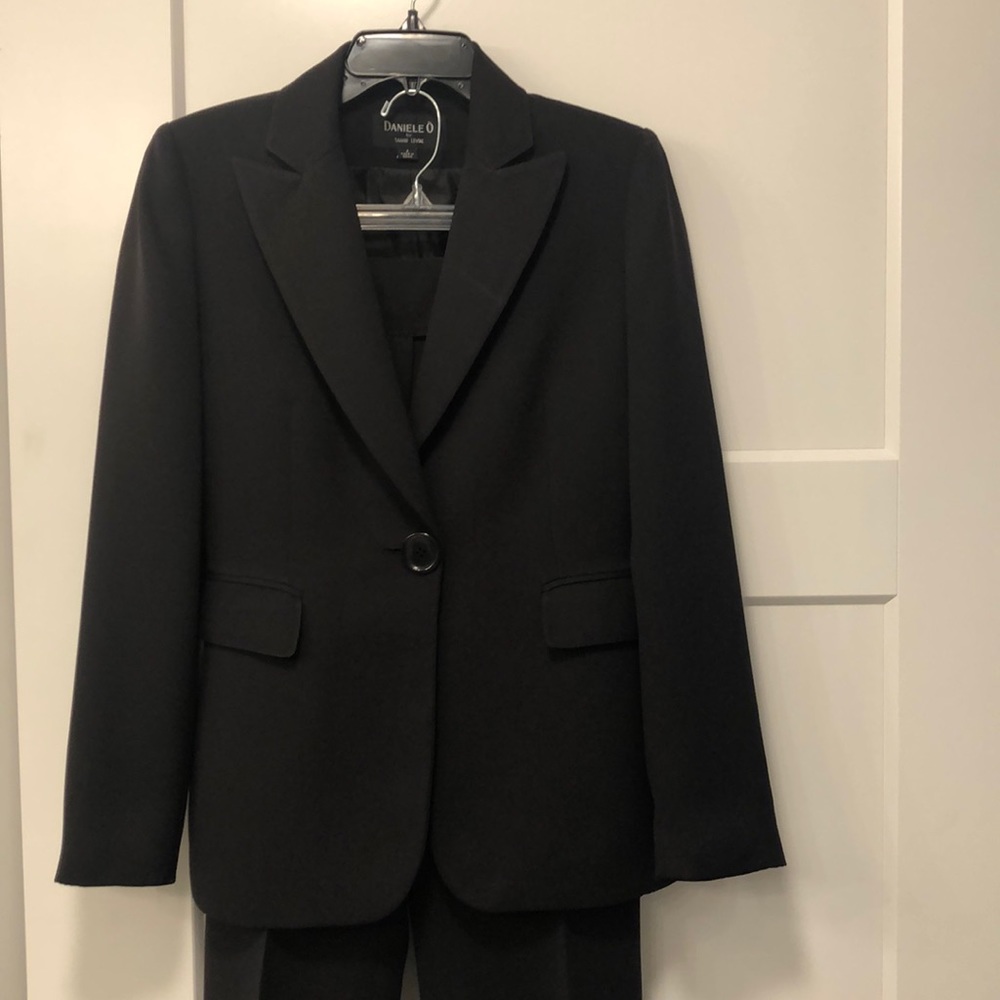 Tahiti women’s suit size 4